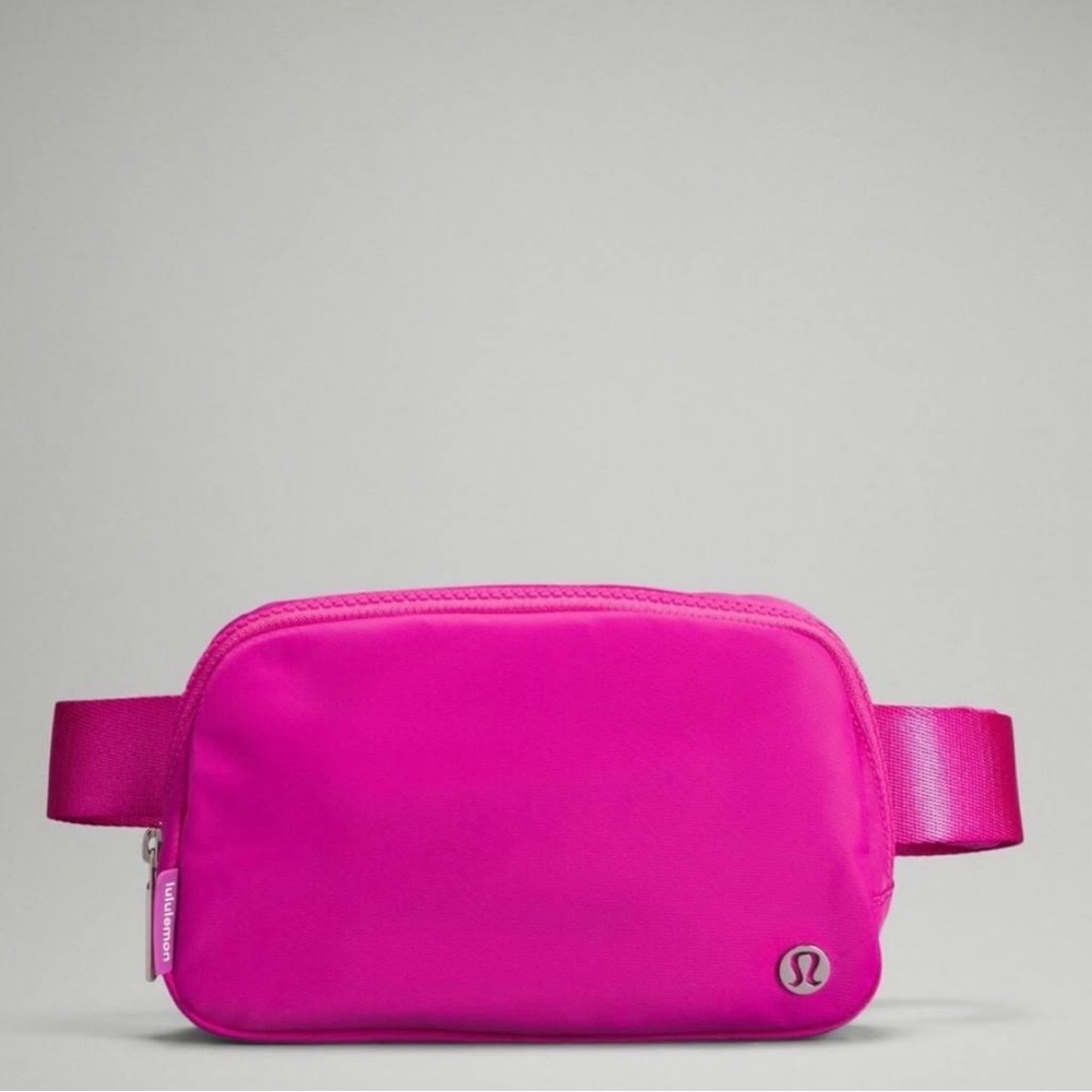 Lululemon Everywhere Belt Bag in Sonic Pink